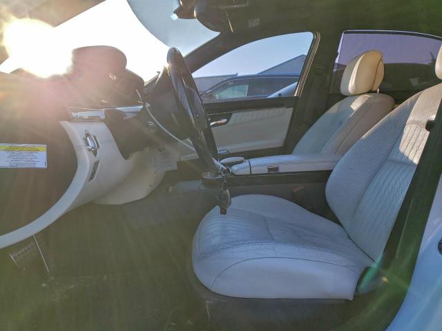 Mercedes-Benz S-Class 550 Image 8