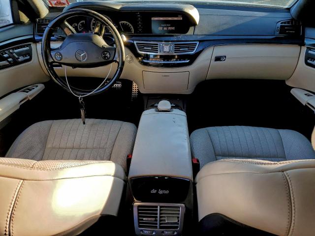 Mercedes-Benz S-Class 550 Image 6
