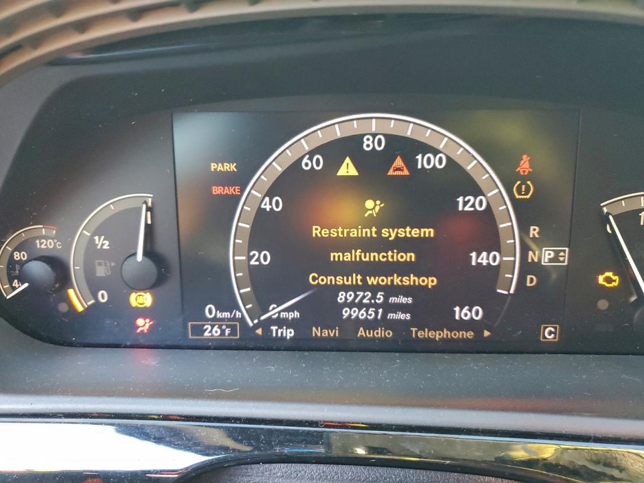 Mercedes-Benz S-Class 550 Image 12