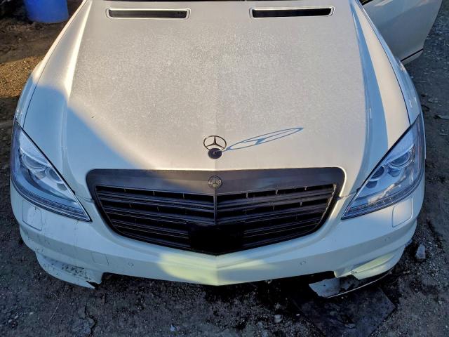 Mercedes-Benz S-Class 550 Image 7