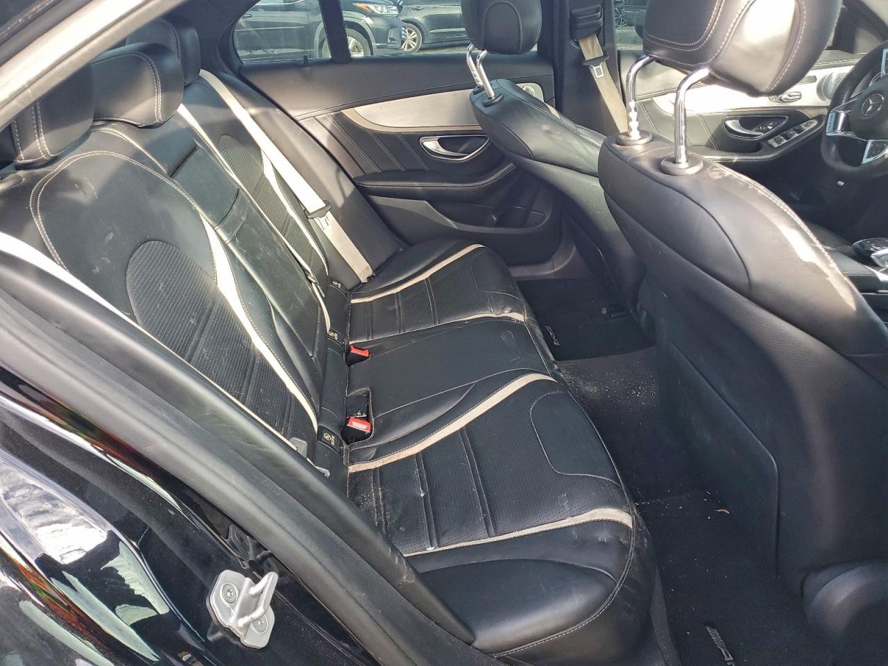 Mercedes-Benz C-Class 63 Amg-s Image 13