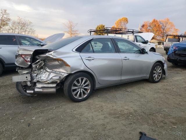 Toyota Camry Le Image 12