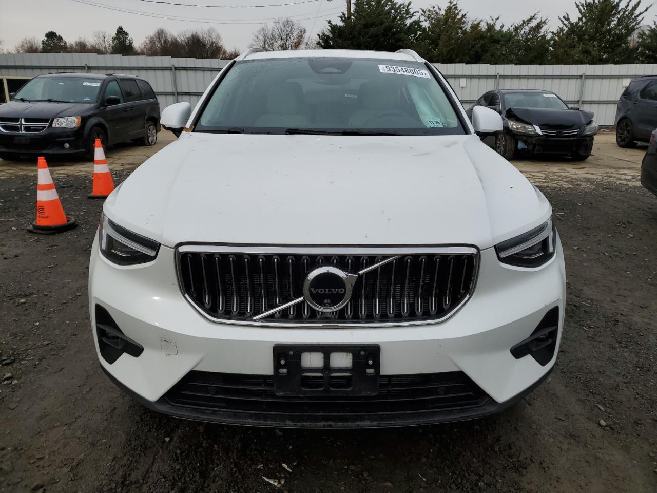 Volvo Xc40 Plus Plus Image 3