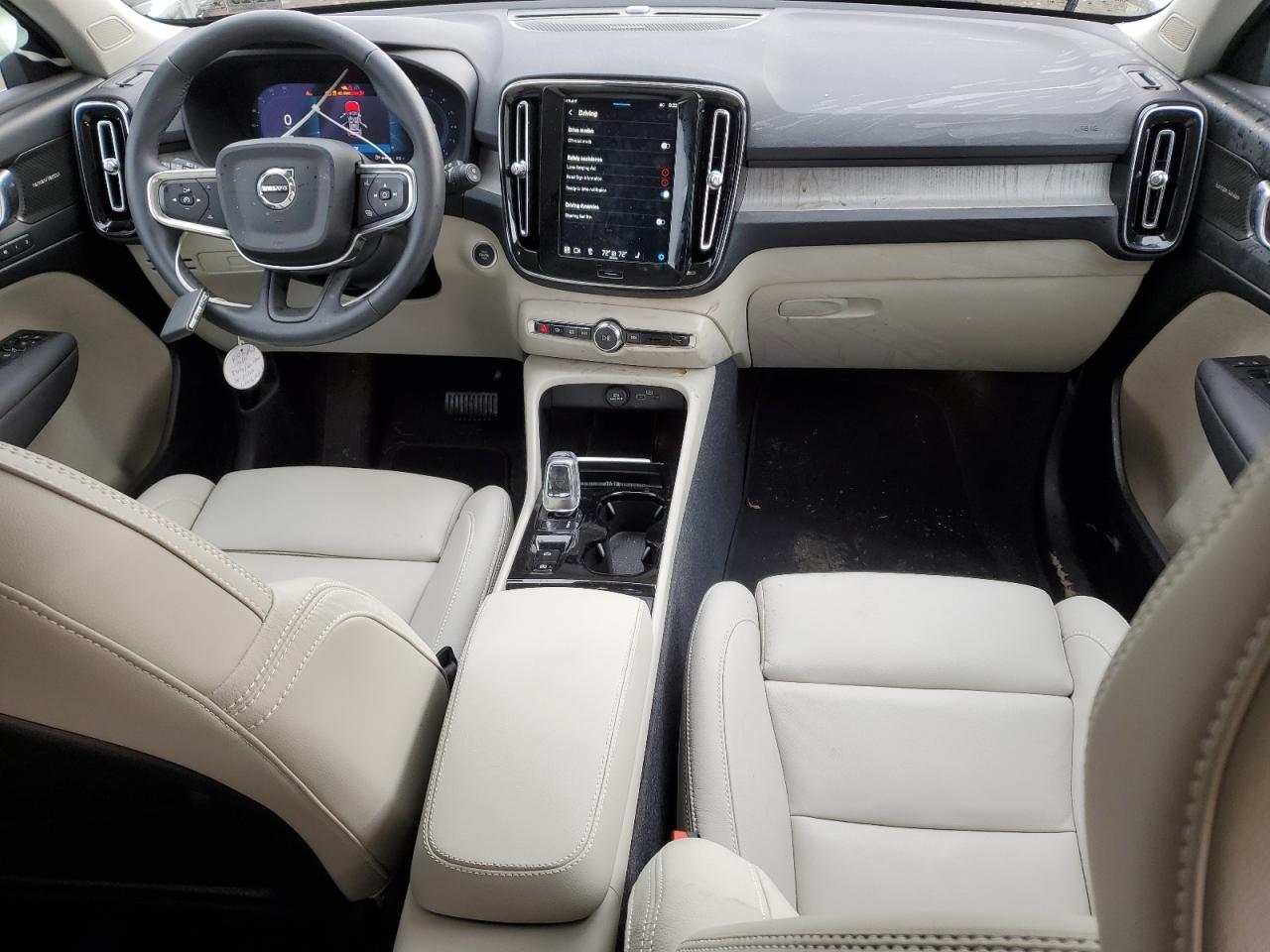 Volvo Xc40 Plus Plus Image 11