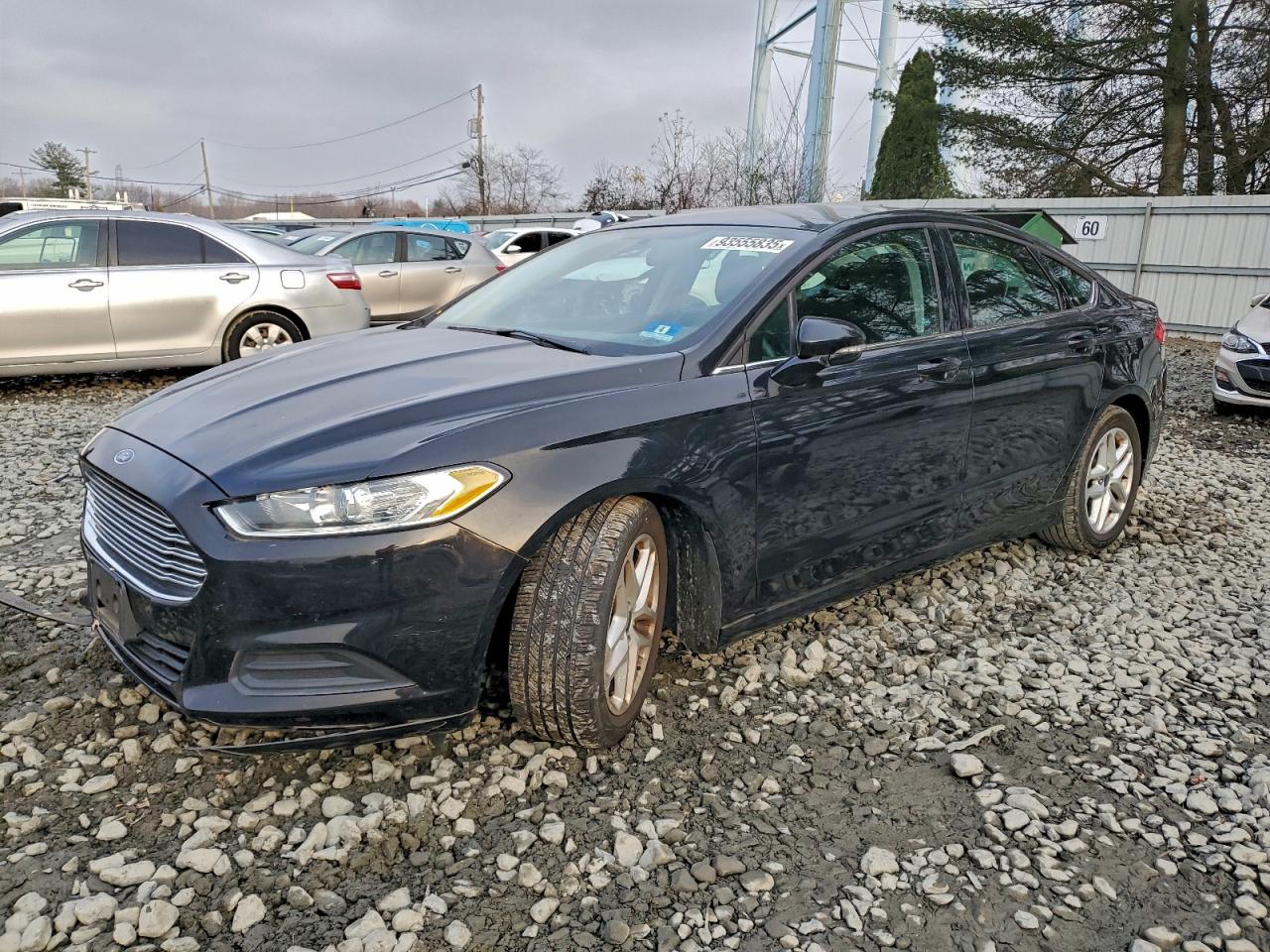 Ford Fusion Se Image 1