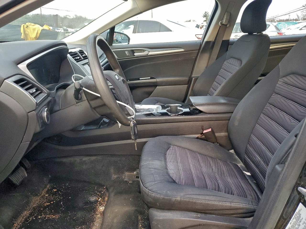 Ford Fusion Se Image 6