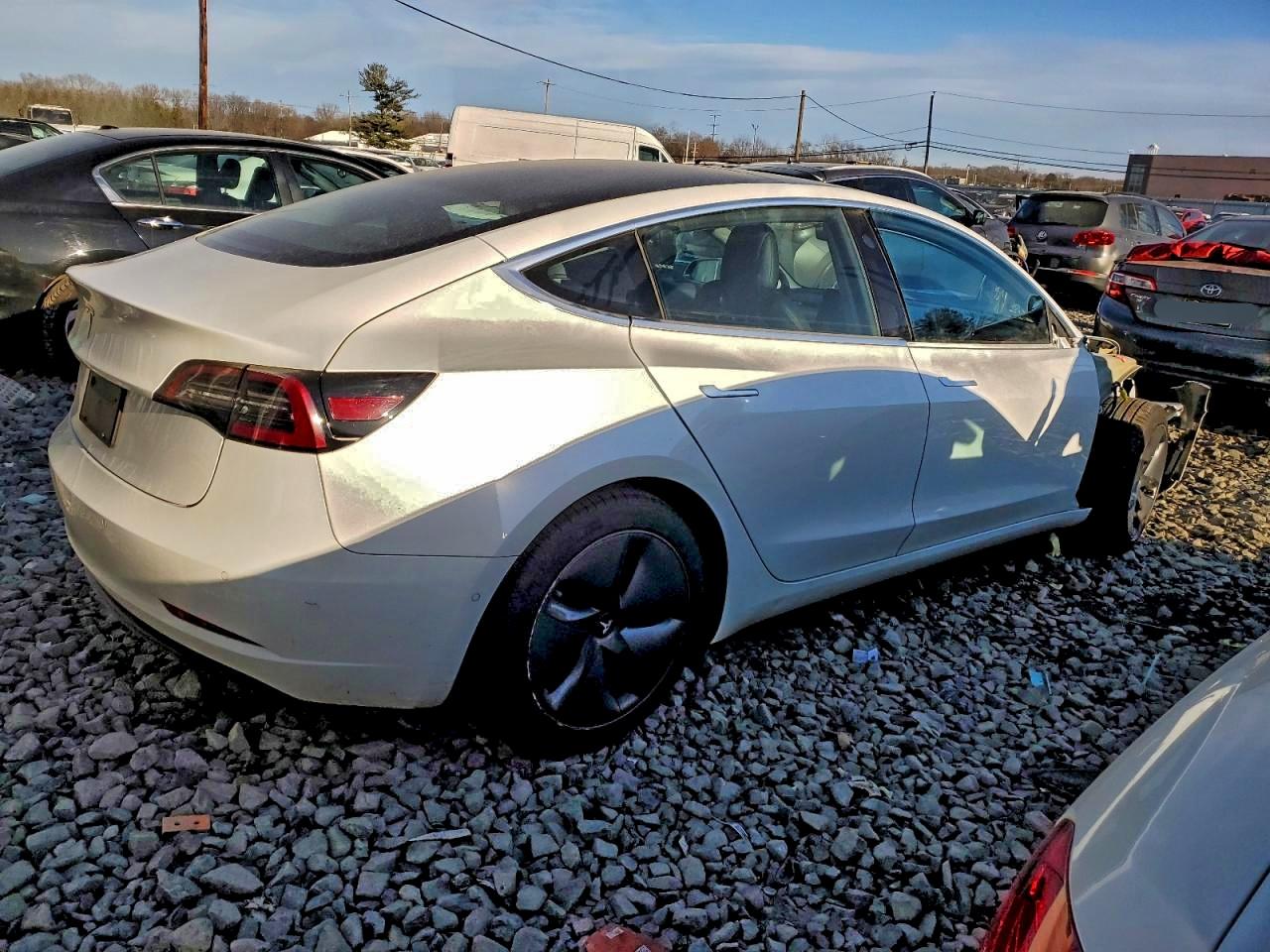 Tesla Model 3 Image 2