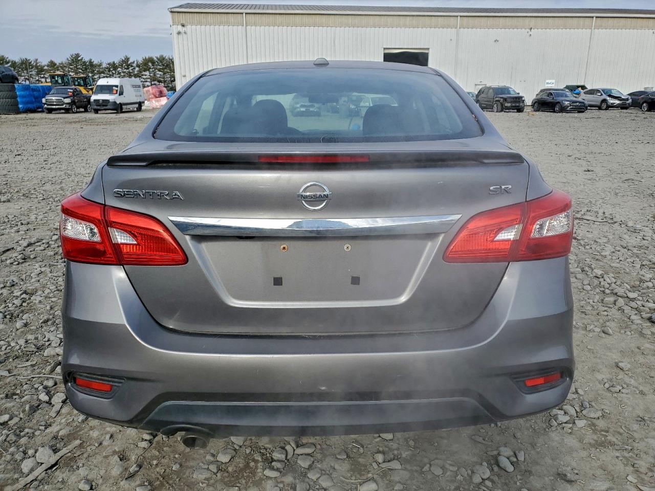 Nissan Sentra S Image 8