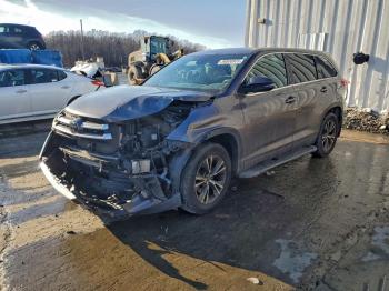  Salvage Toyota Highlander