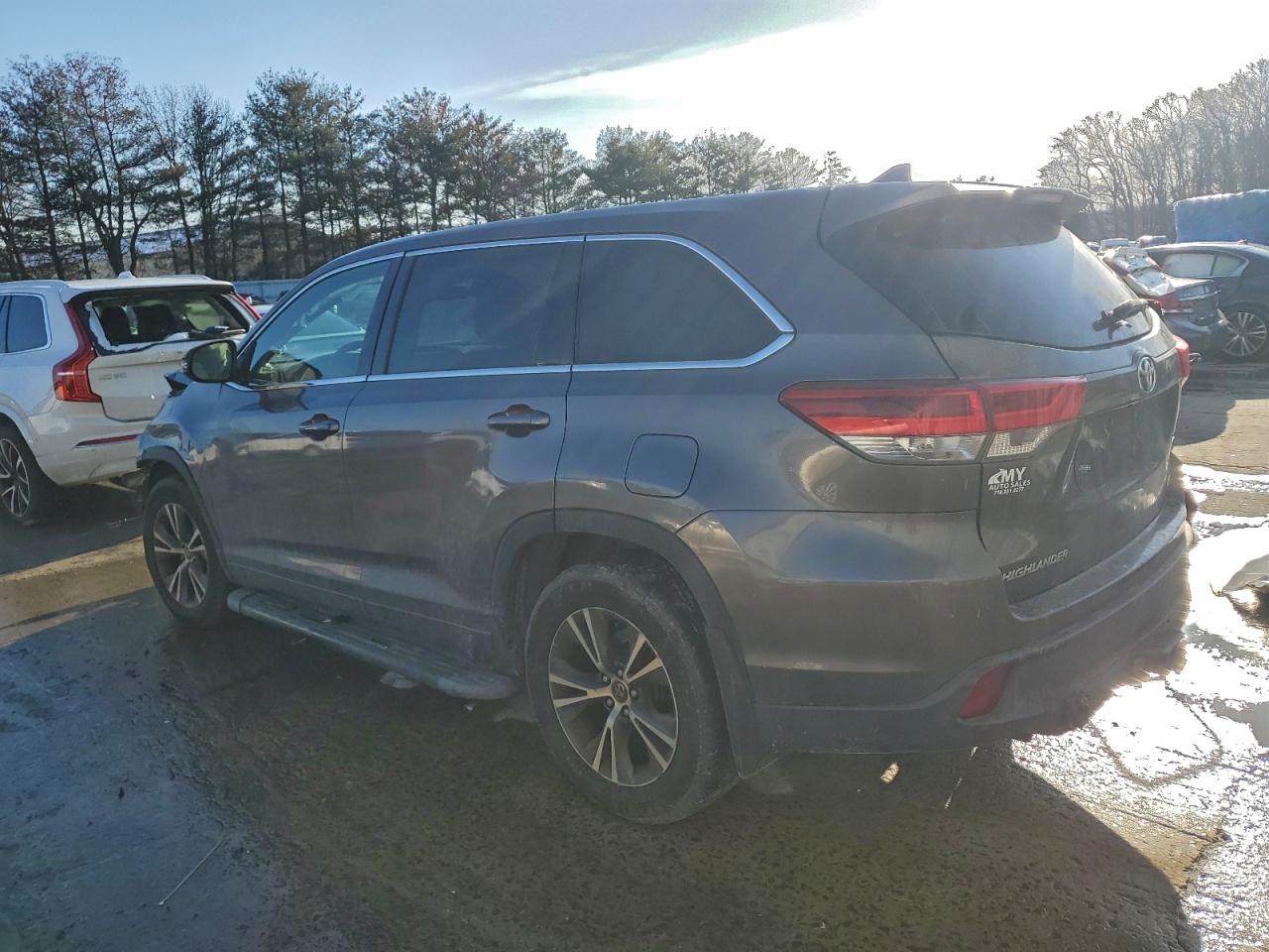 Toyota Highlander Le Image 11