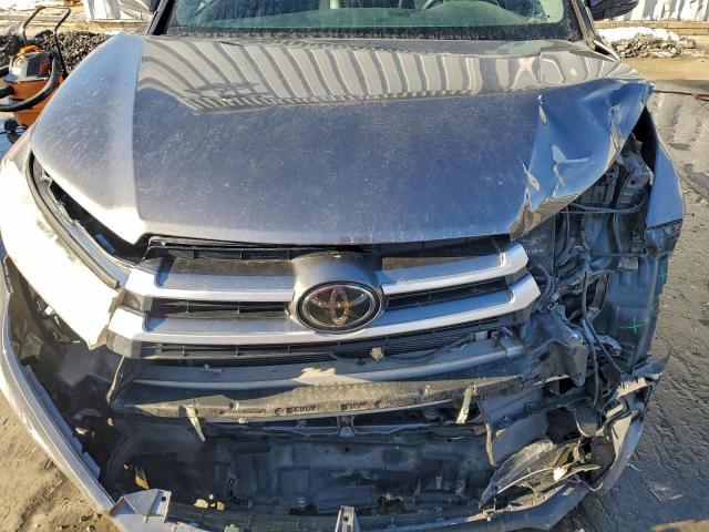 Toyota Highlander Le Image 12