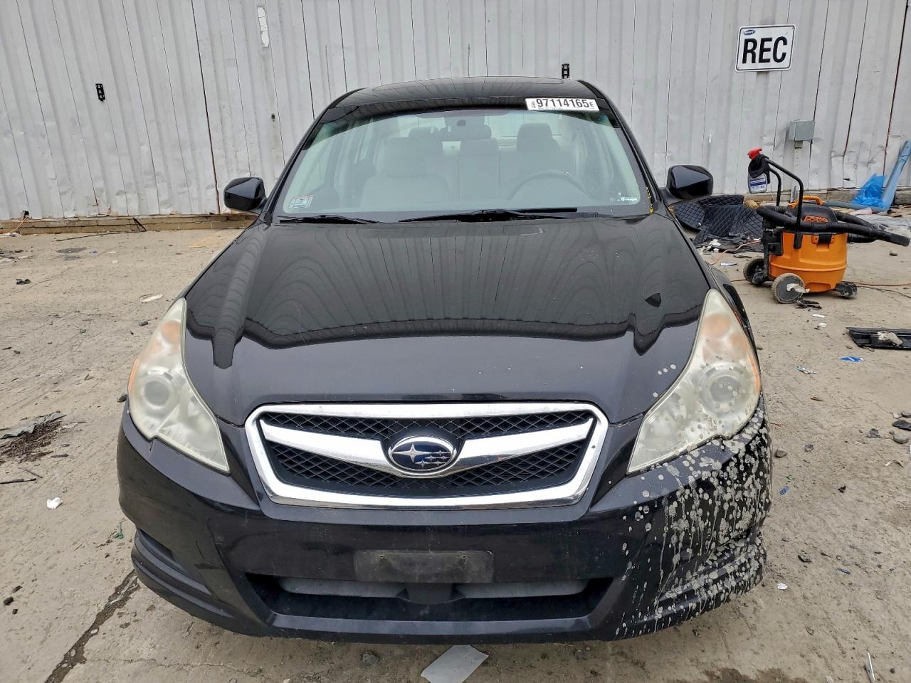 Subaru Legacy 2.5i Limited Image 3