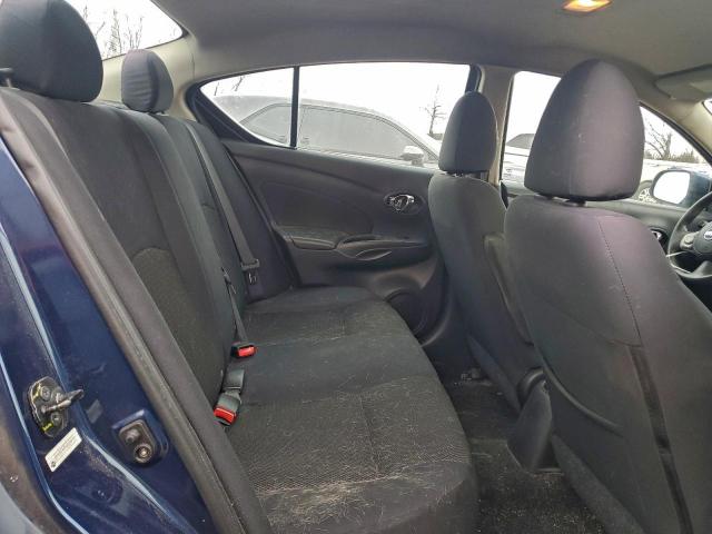 Nissan Versa S Image 8