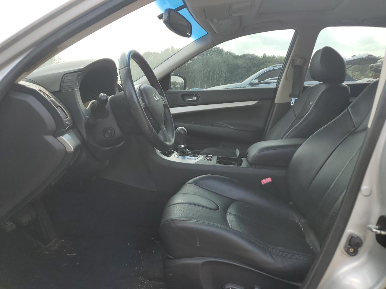INFINITI G37 Image 4
