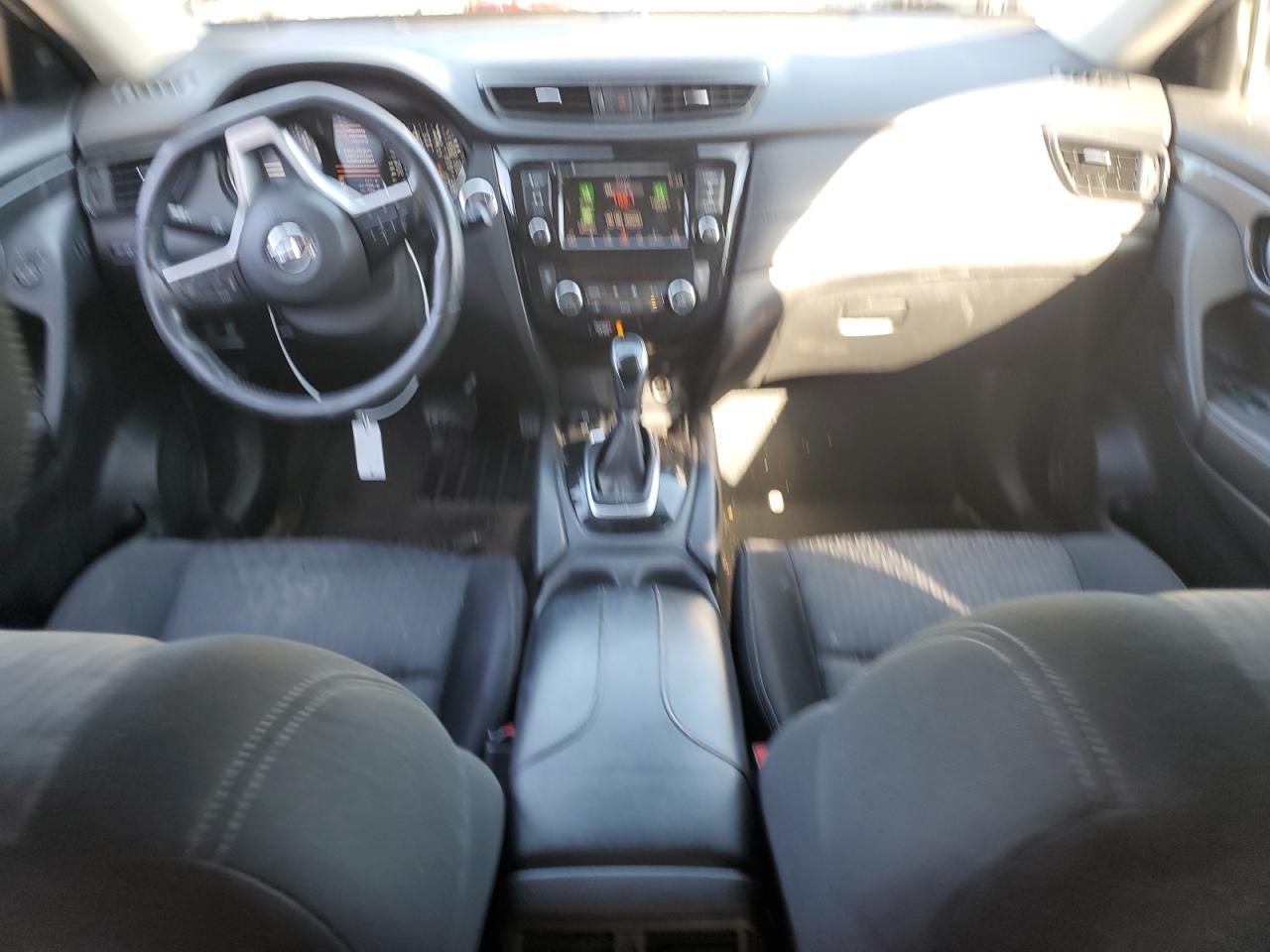 Nissan Rogue S Image 9