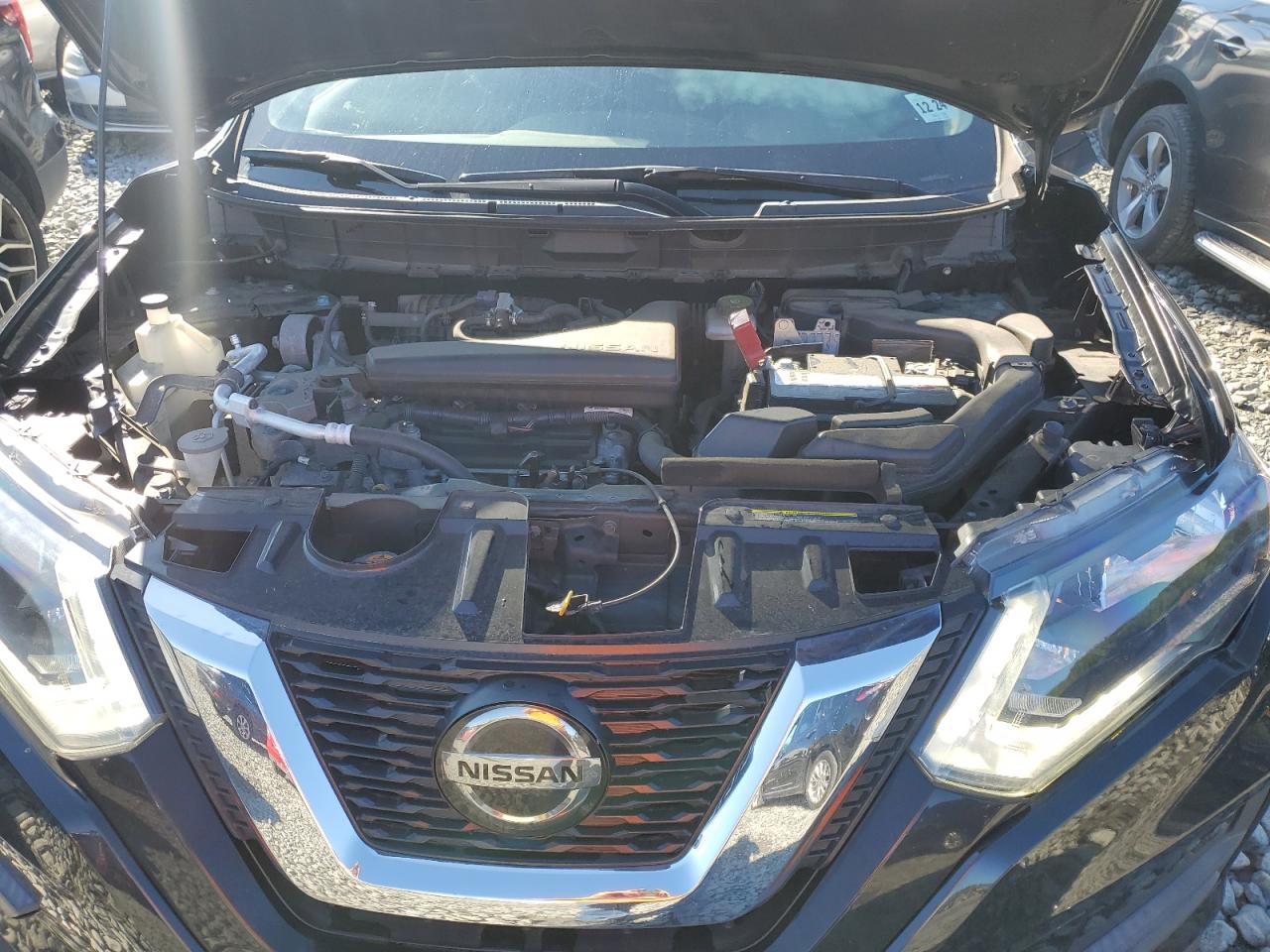 Nissan Rogue S Image 5