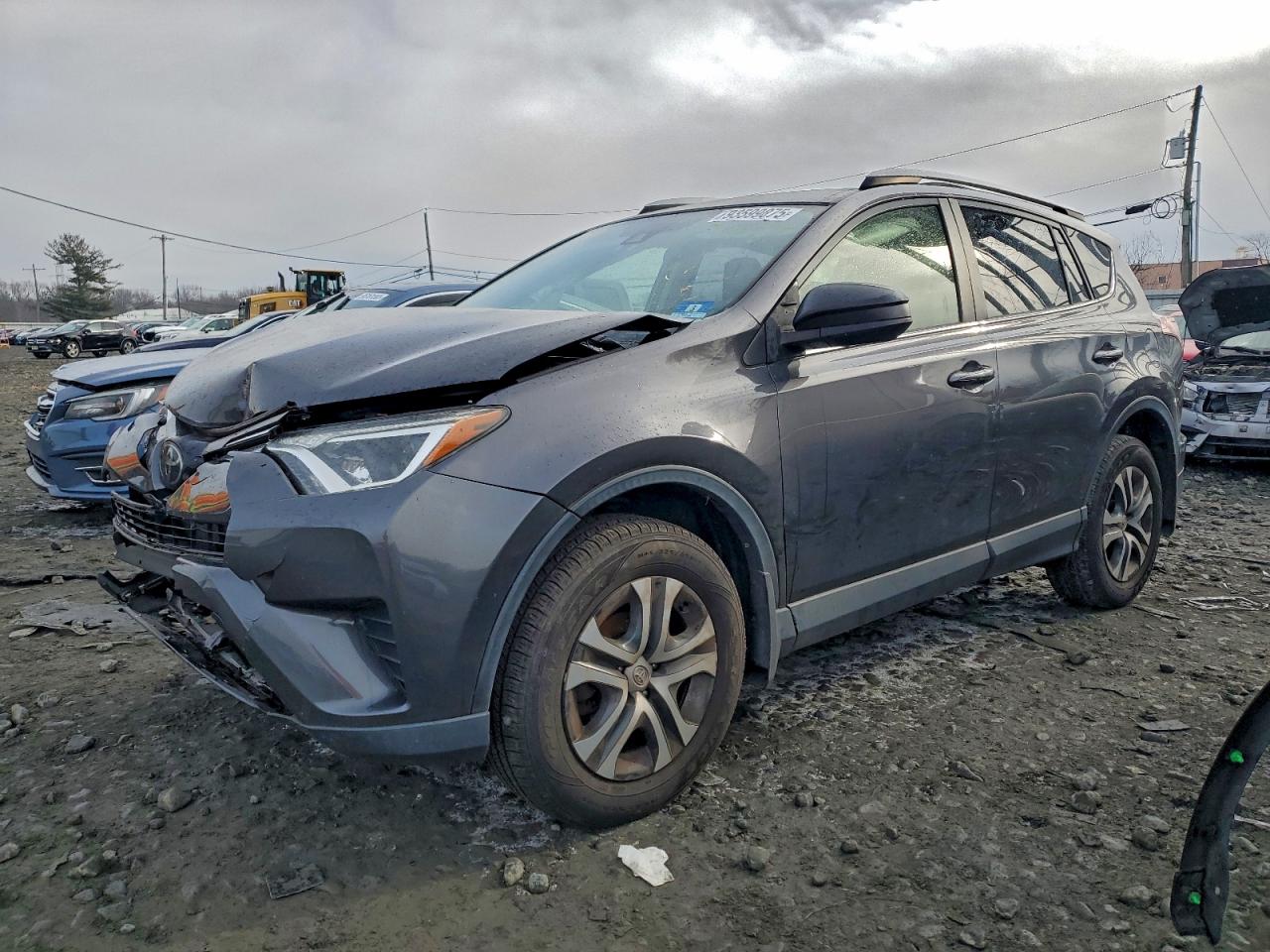 Toyota RAV4 Le Image 1