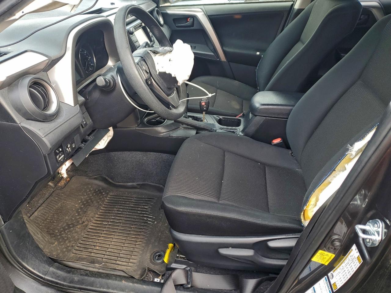 Toyota RAV4 Le Image 5