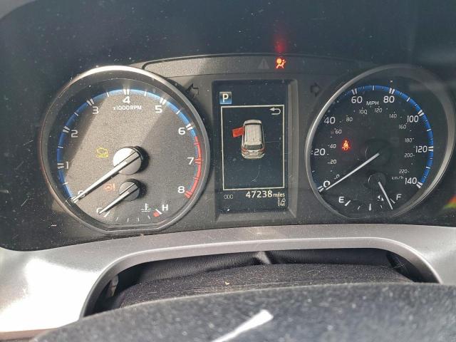 Toyota RAV4 Le Image 6