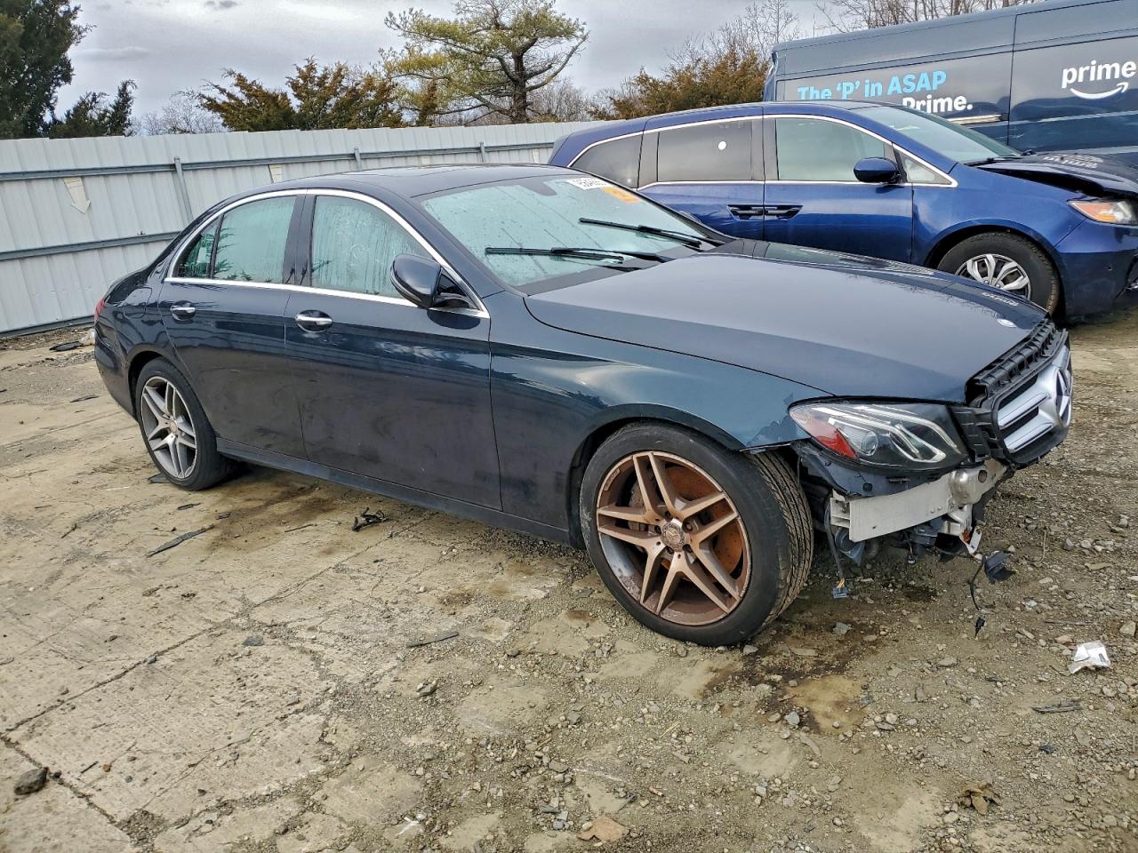 Mercedes-Benz E-Class 300 4matic Image 7