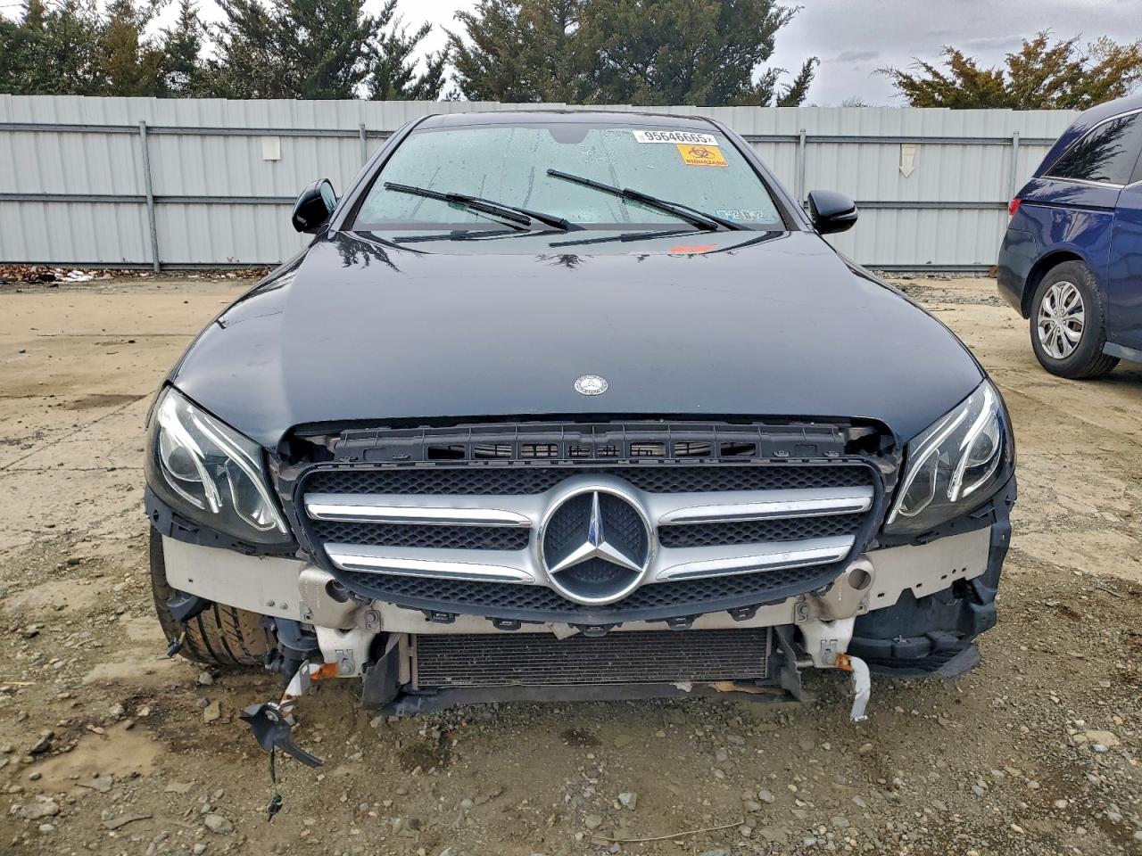 Mercedes-Benz E-Class 300 4matic Image 2