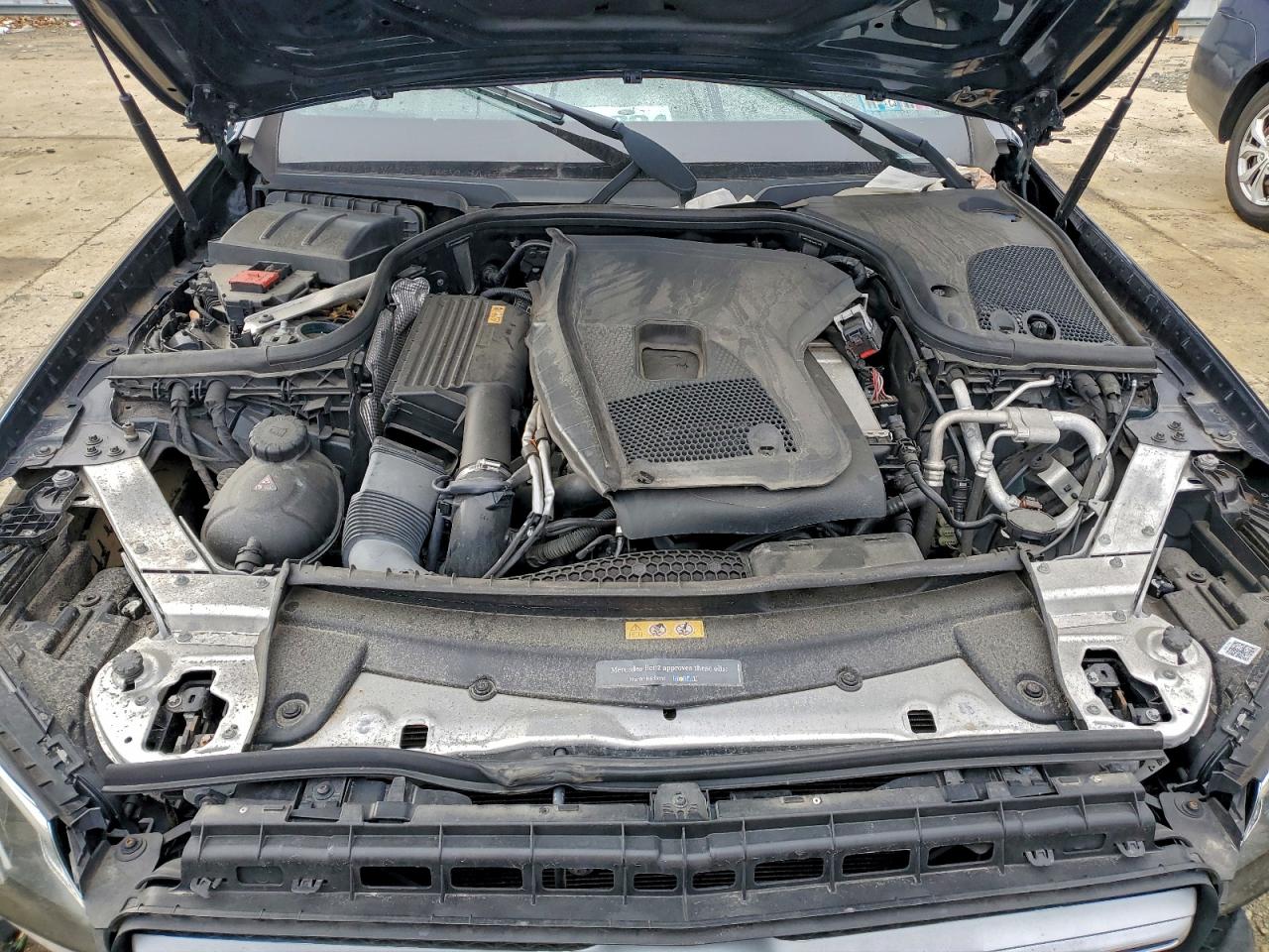 Mercedes-Benz E-Class 300 4matic Image 11