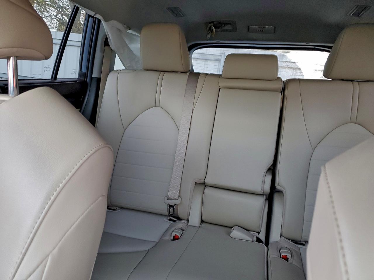 Toyota Highlander Xle Image 9