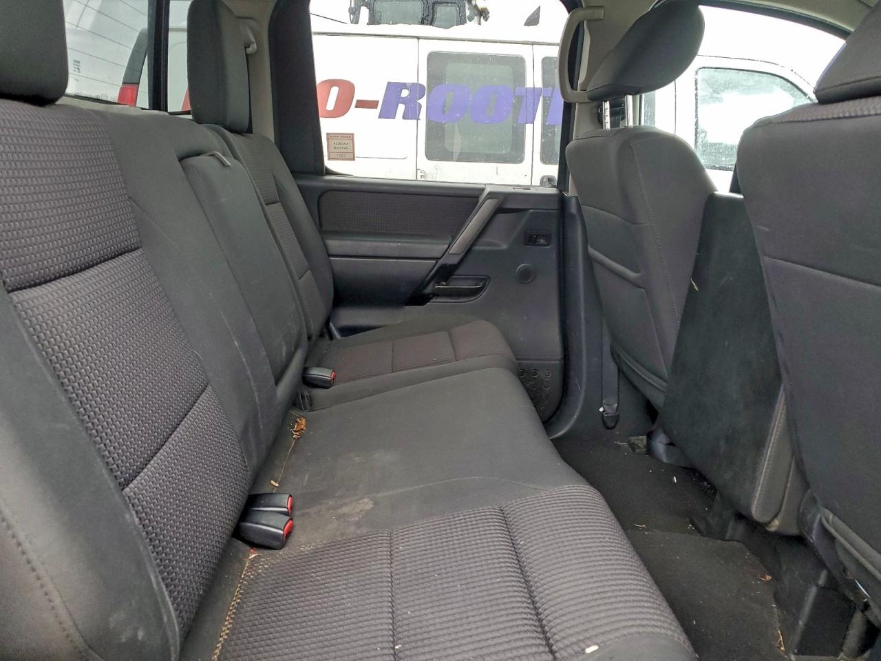 Nissan Titan S Image 7