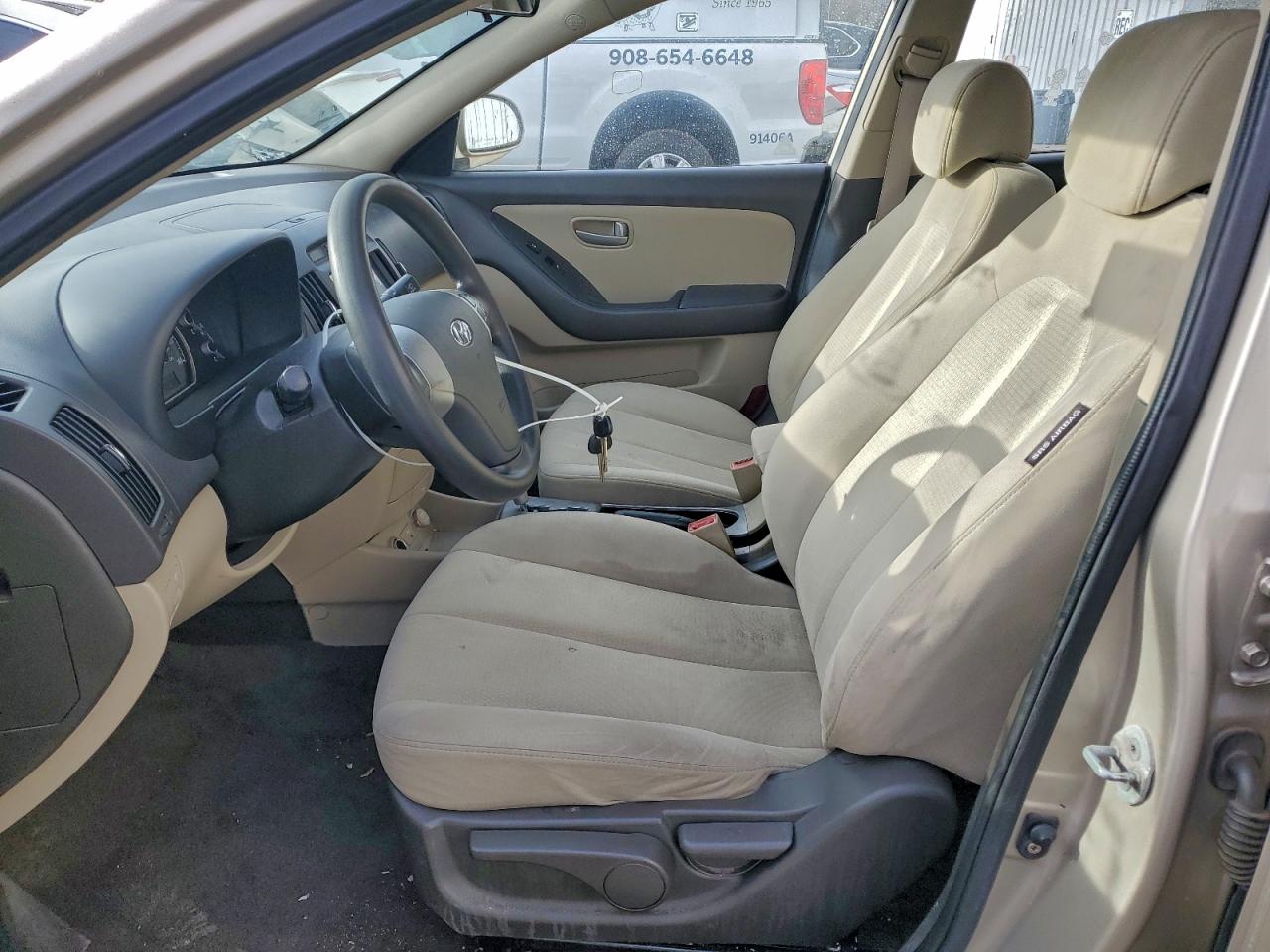 Hyundai ELANTRA Gls Image 3