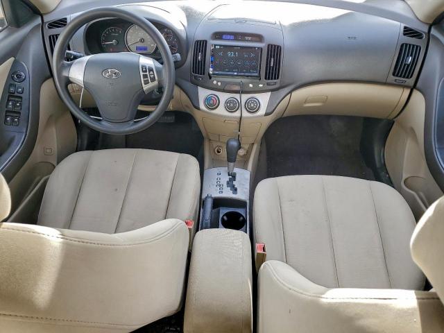 Hyundai ELANTRA Gls Image 4