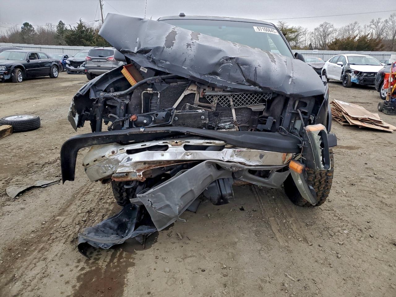 GMC Sierra K2500 Image 5