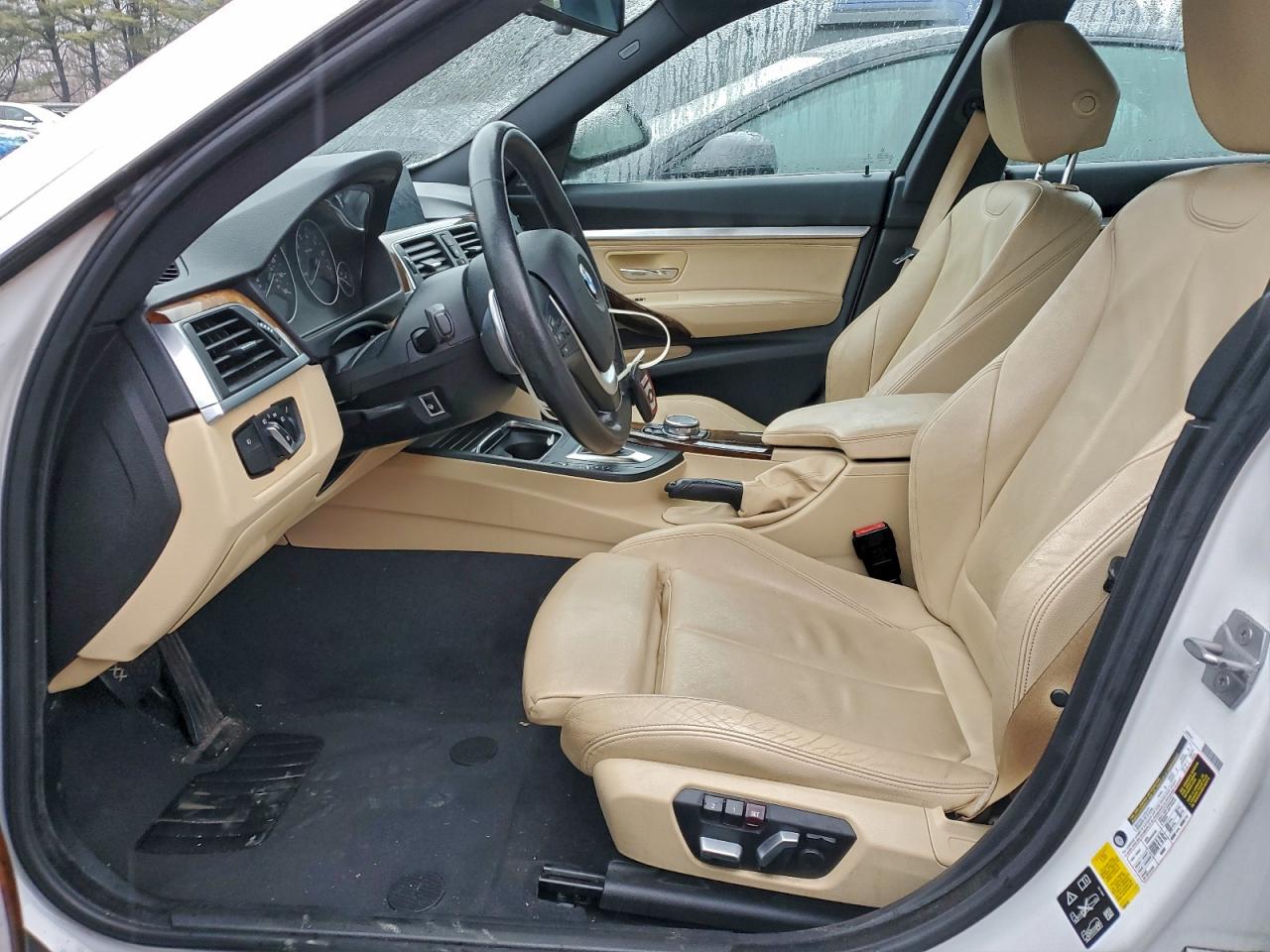 BMW 3 Series Xigt Image 4