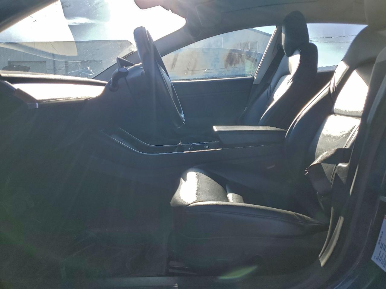 Tesla Model 3 Image 4