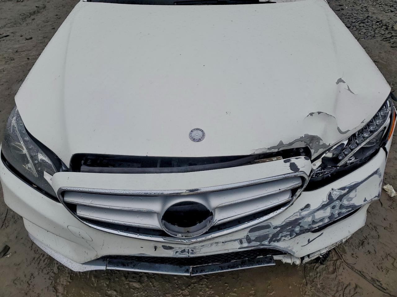 Mercedes-Benz E-Class 350 4matic Image 9