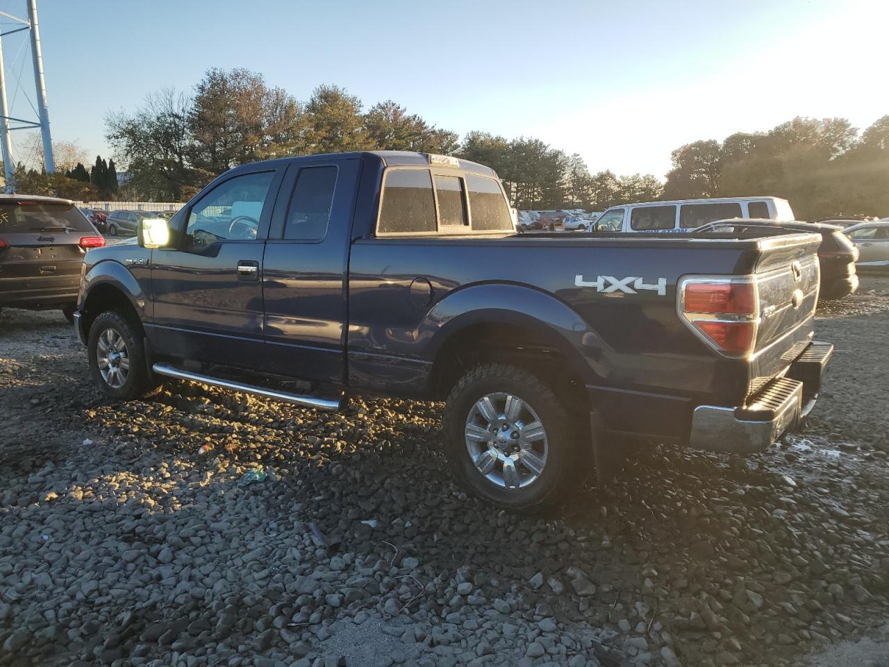 Ford F-150 Super Cab Image 2
