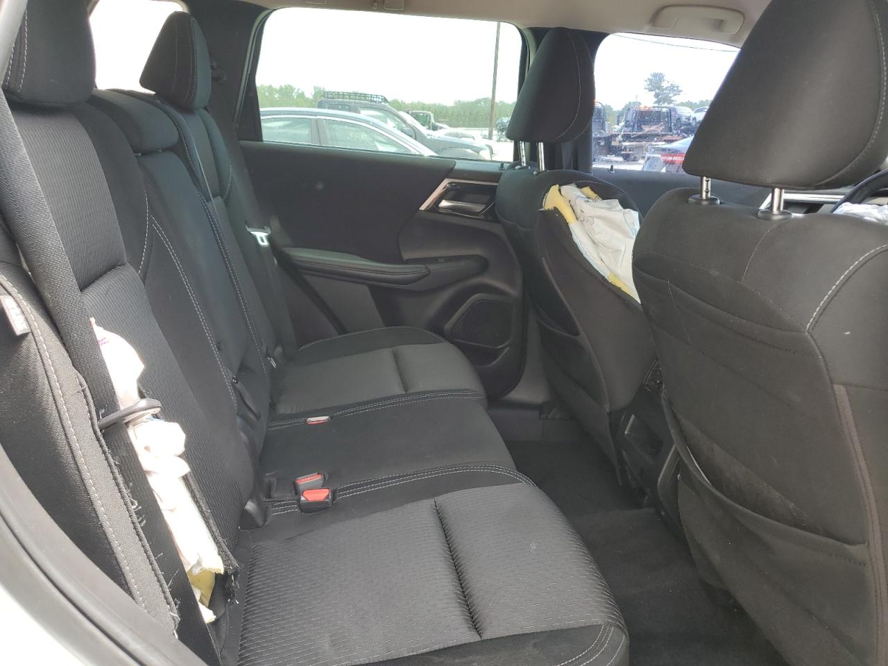 Mitsubishi Outlander Es Image 10