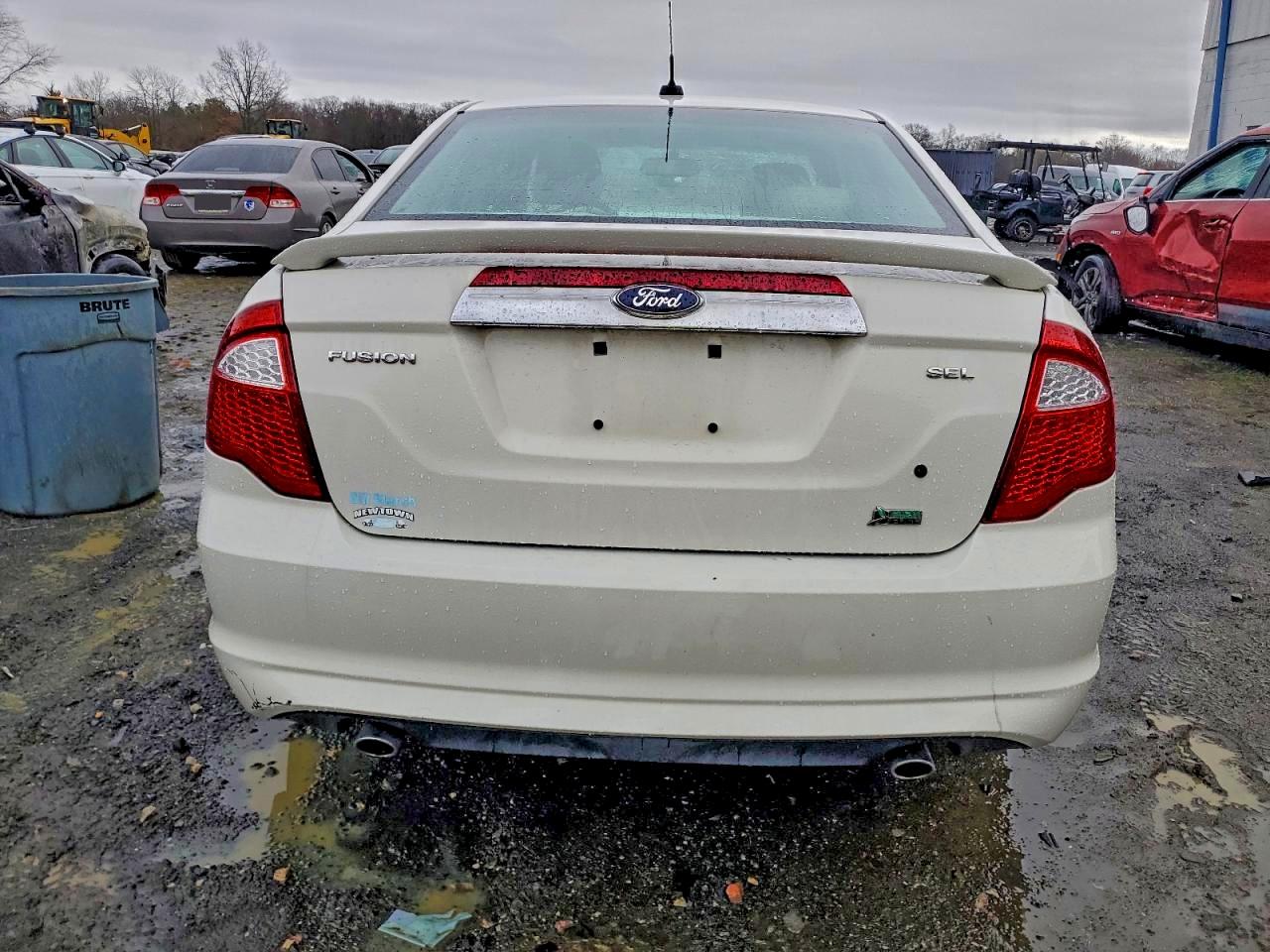 Ford Fusion Sel Image 3