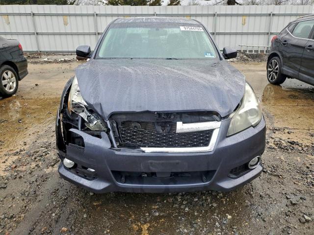 Subaru Legacy 2.5i Limited Image 12