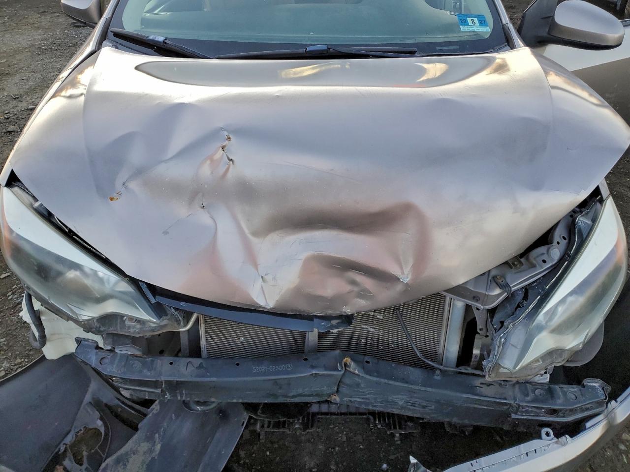 Toyota Corolla L Image 9