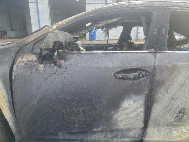 Lexus NX 300 Base Image 10