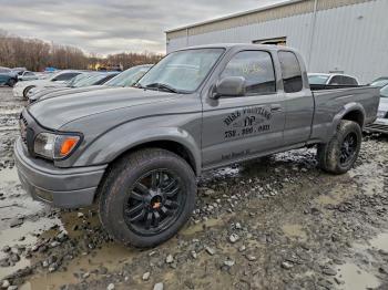  Salvage Toyota Tacoma