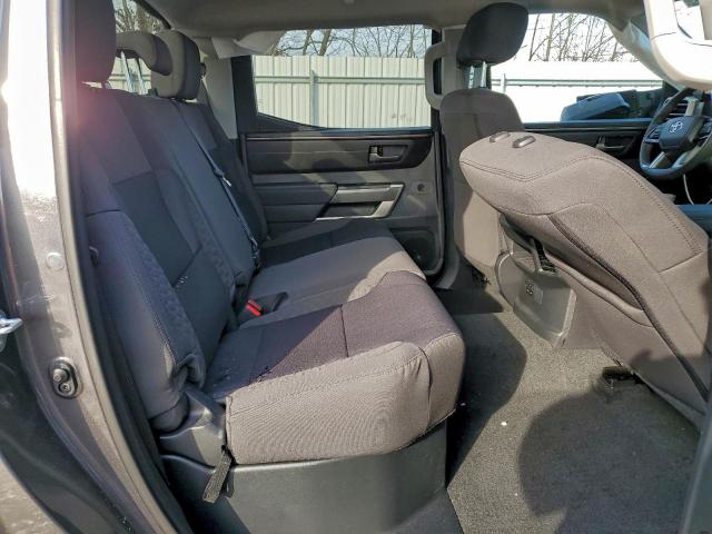 Toyota Tundra Crewmax Sr5 Image 5