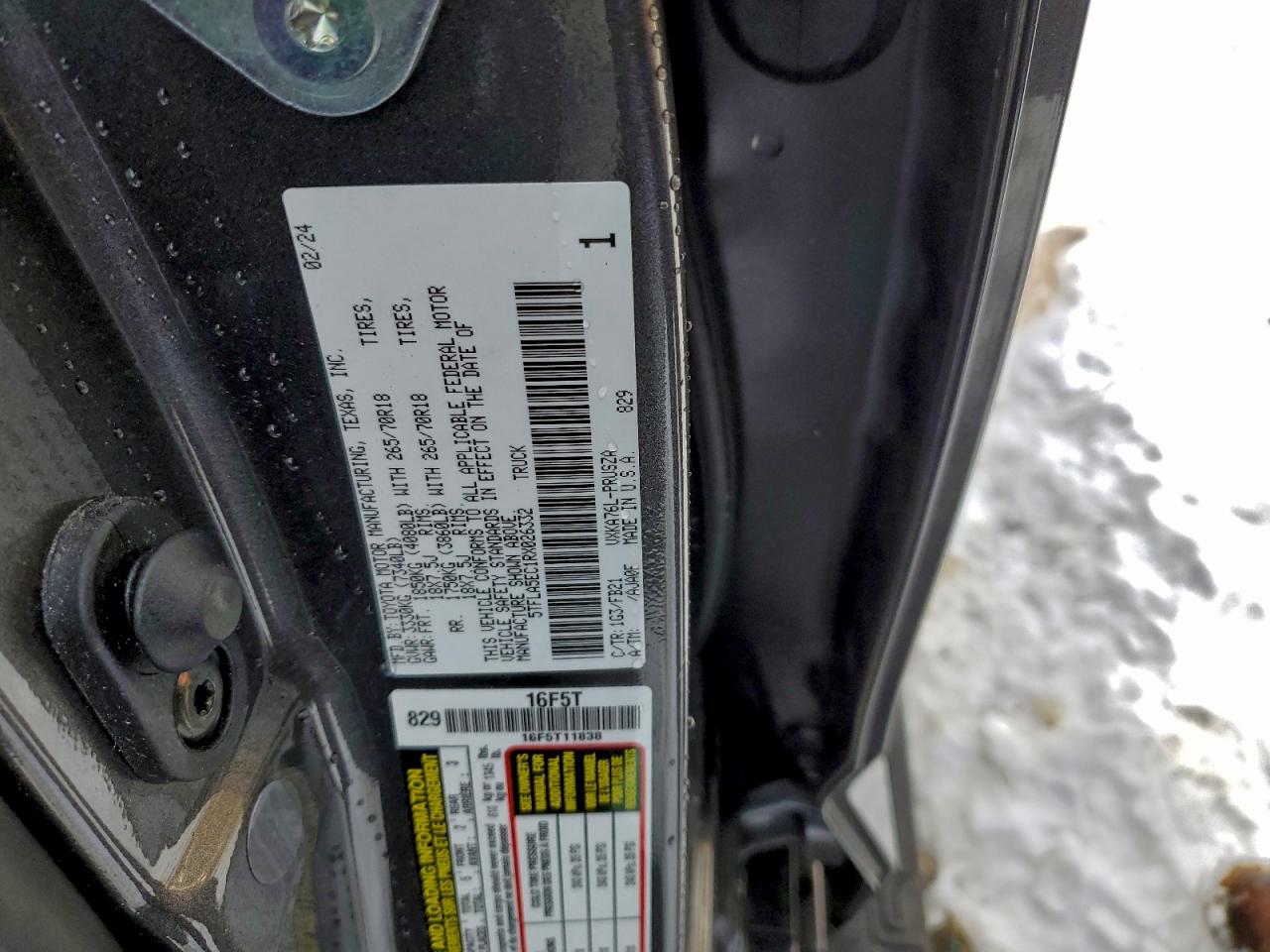 Toyota Tundra Crewmax Sr5 Image 2