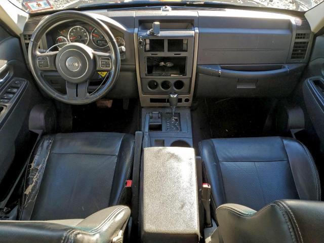 Jeep Liberty Sport Image 12