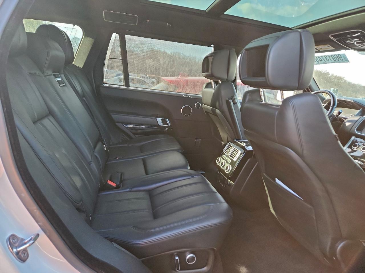 Land Rover Range Rover Supercharged Image 12