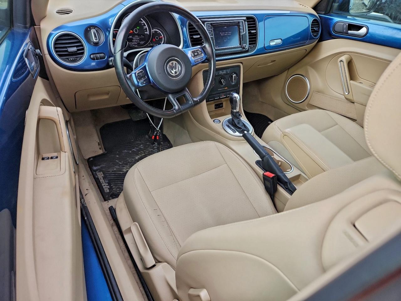 Volkswagen Beetle Se Image 6