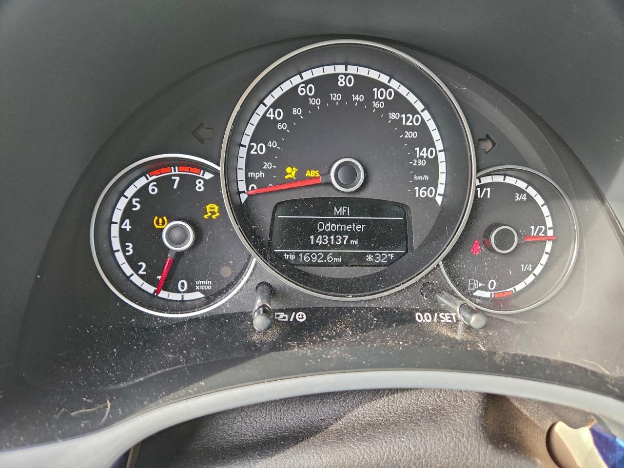 Volkswagen Beetle Se Image 5