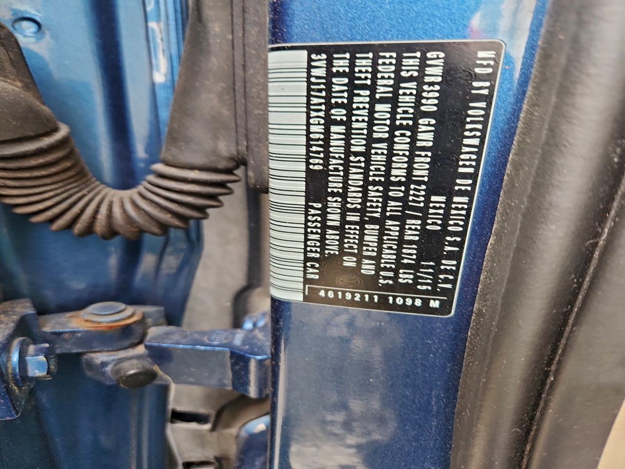 Volkswagen Beetle Se Image 9