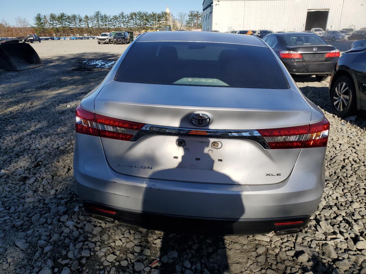 Toyota Avalon Base Image 12