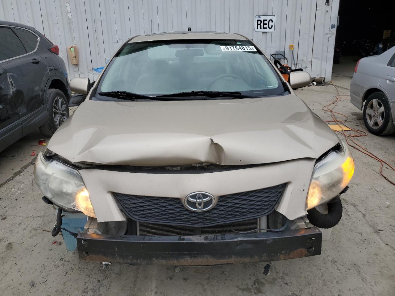 Toyota Corolla Base Image 2